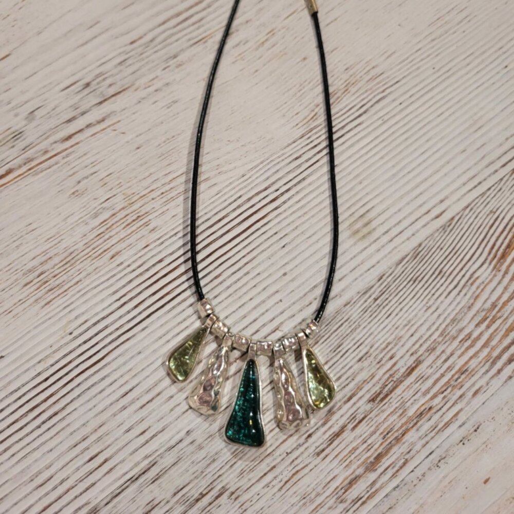 Silvertone, Teal, Green Fashion Necklace
